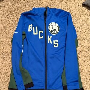 Milwaukee Bucks Zip Up
